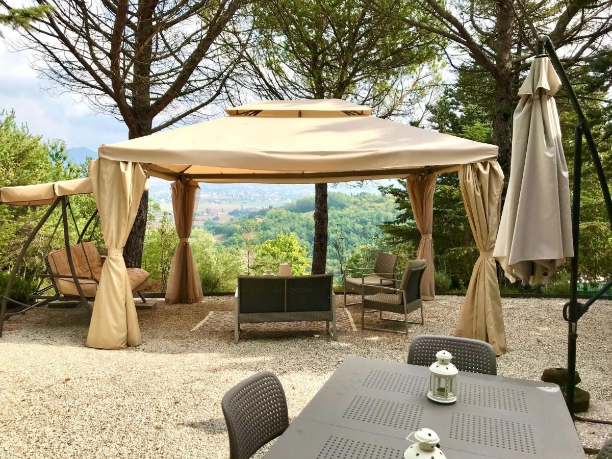 La Panoramica Gubbio - Maison De Charme - Casette E Appartamenti Self Catering Per Vacanze Meravigliose! المظهر الخارجي الصورة
