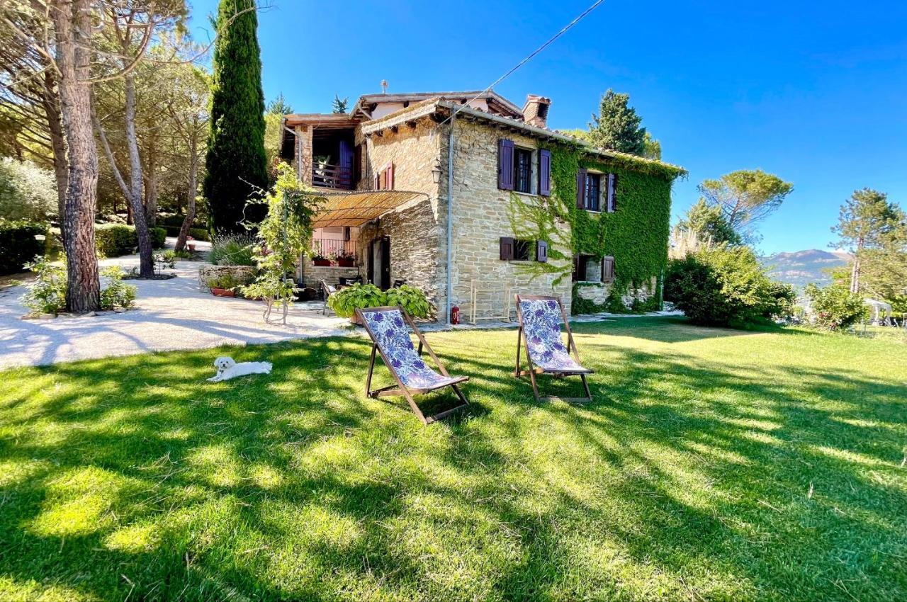 La Panoramica Gubbio - Maison De Charme - Casette E Appartamenti Self Catering Per Vacanze Meravigliose! المظهر الخارجي الصورة