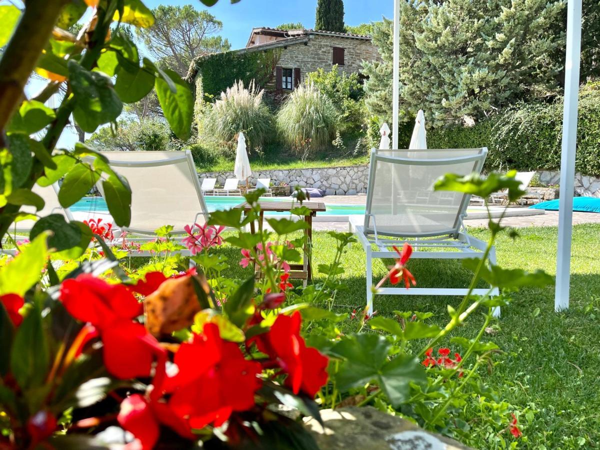 La Panoramica Gubbio - Maison De Charme - Casette E Appartamenti Self Catering Per Vacanze Meravigliose! المظهر الخارجي الصورة