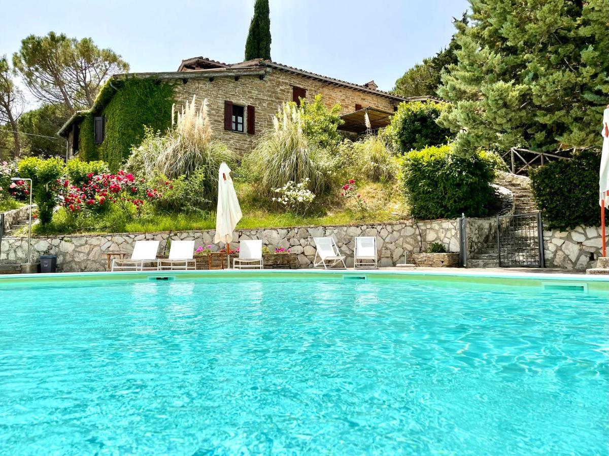 La Panoramica Gubbio - Maison De Charme - Casette E Appartamenti Self Catering Per Vacanze Meravigliose! المظهر الخارجي الصورة