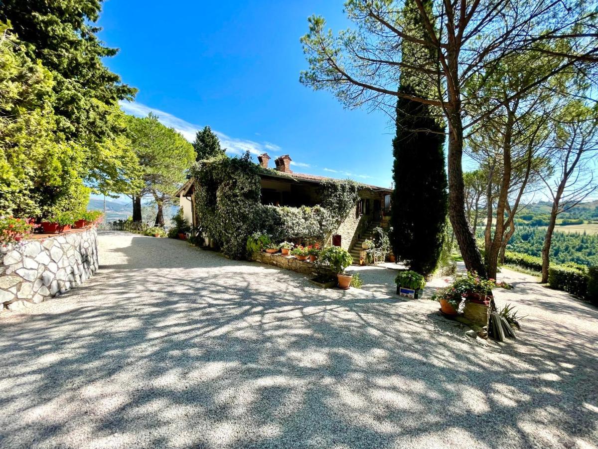 La Panoramica Gubbio - Maison De Charme - Casette E Appartamenti Self Catering Per Vacanze Meravigliose! المظهر الخارجي الصورة