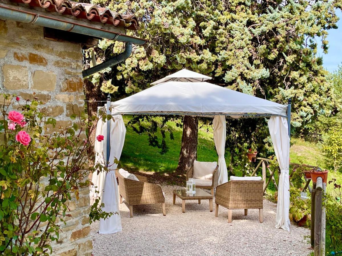 La Panoramica Gubbio - Maison De Charme - Casette E Appartamenti Self Catering Per Vacanze Meravigliose! المظهر الخارجي الصورة