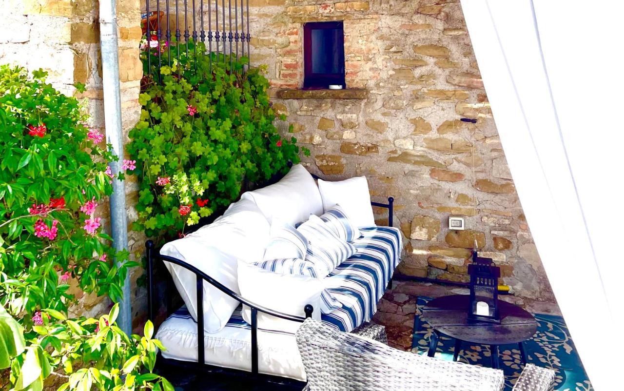 La Panoramica Gubbio - Maison De Charme - Casette E Appartamenti Self Catering Per Vacanze Meravigliose! المظهر الخارجي الصورة